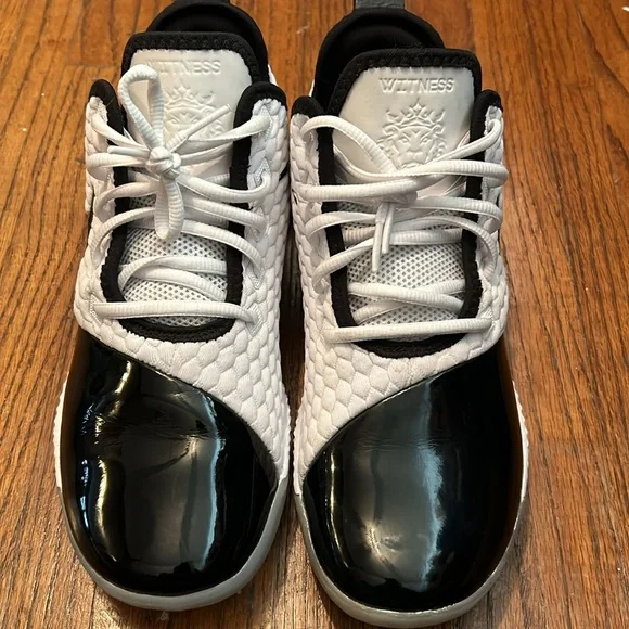 Nike lebron shoes - Picture 2 of 8